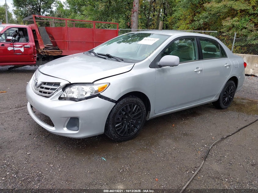 Vin: 2t1bu4ee4dc971569, lot: 46815444, toyota corolla le 20132