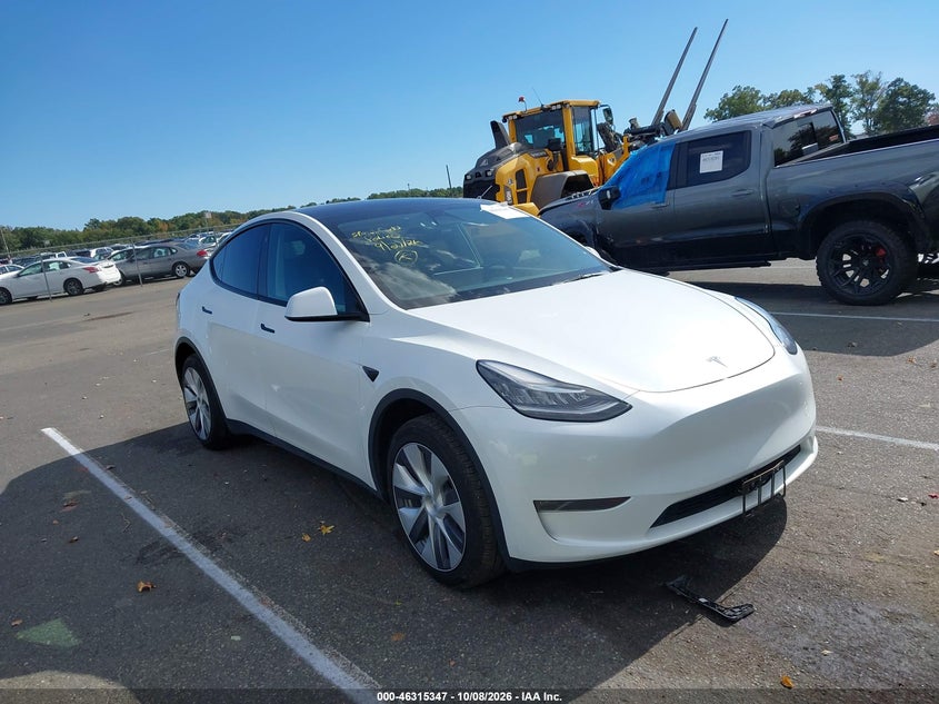 TESLA MODEL Y - zdjęcie 1