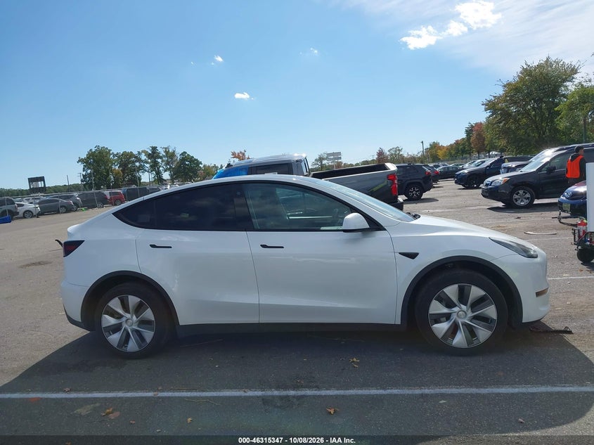 TESLA MODEL Y - zdjęcie 12
