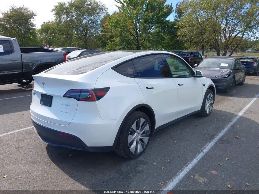 TESLA MODEL Y - zdjęcie 4