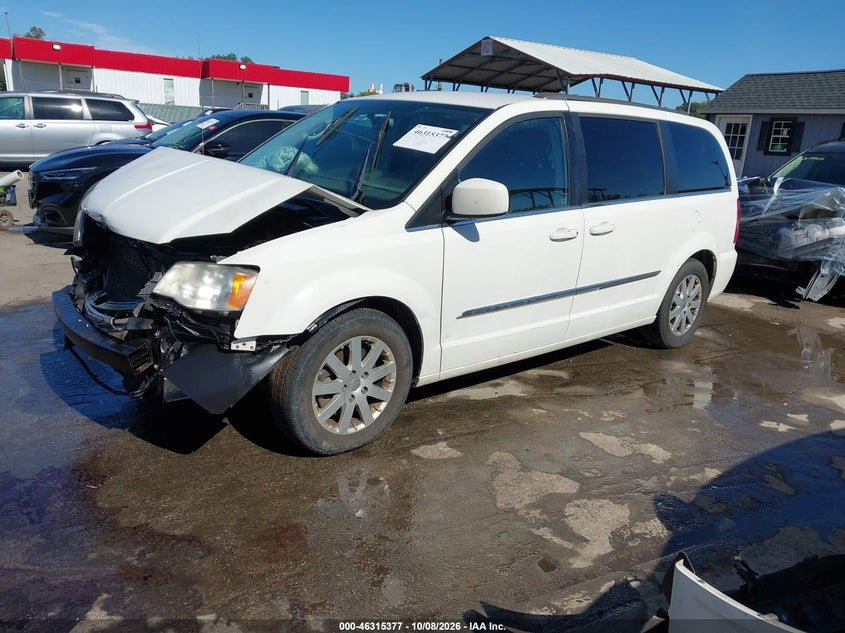 2013 CHRYSLER TOWN & COUNTRY TOURING · Фото 2