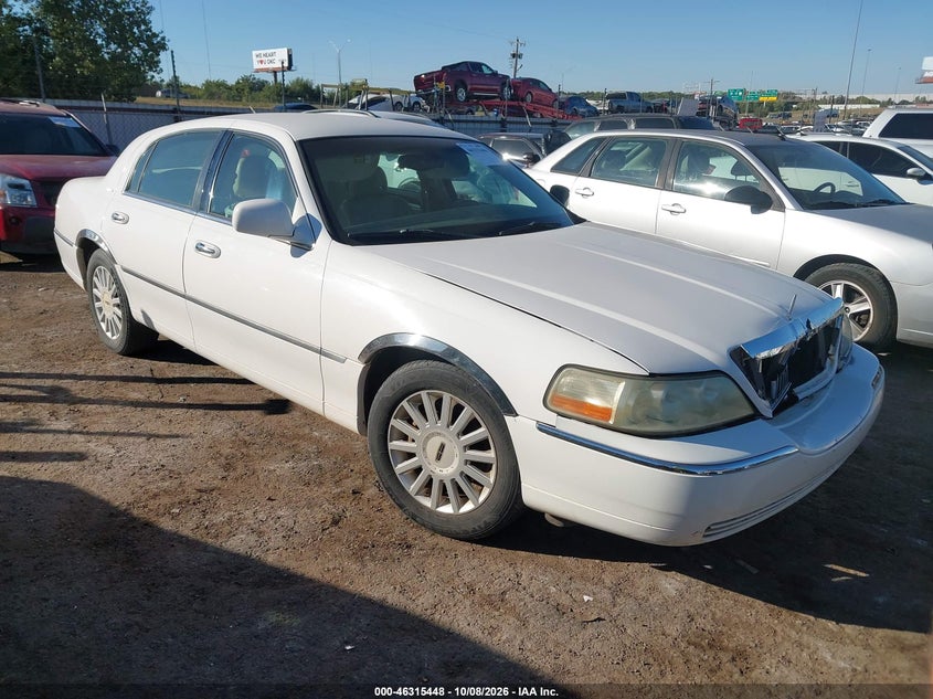 2005 LINCOLN TOWN CAR SIGNATURE