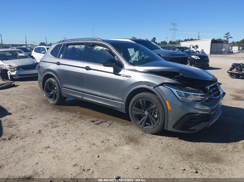Vin: 3vvcb7ax8rm134181, lot: 46815694, volkswagen tiguan 2.0t se r-line black 2024 img_1