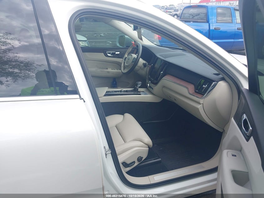 VOLVO XC60 - zdjęcie 5