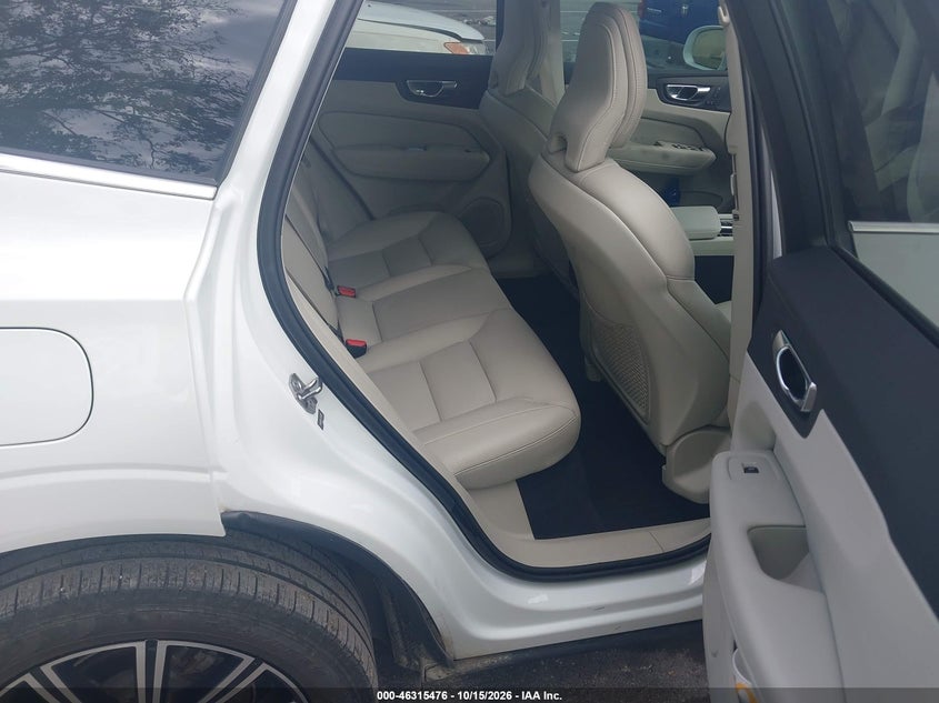 VOLVO XC60 - zdjęcie 8