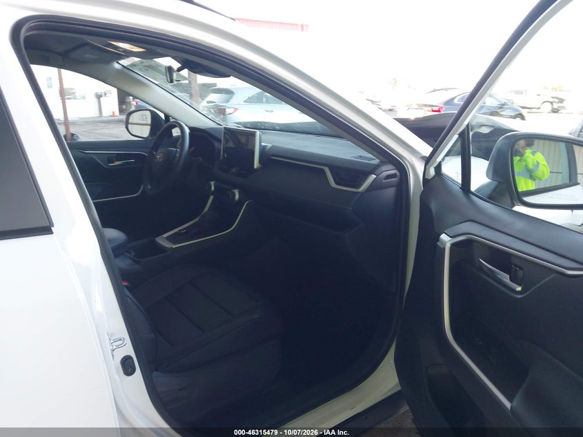 TOYOTA RAV4 HYBRID - zdjęcie 5