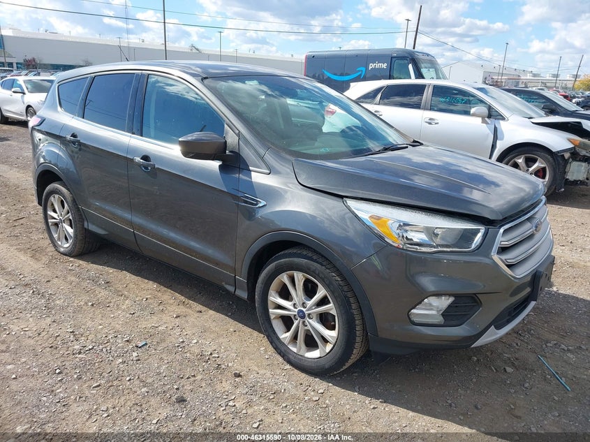 Vin: 1fmcu0gd8huc45445, lot: 46815813, ford escape se 2017 img_1