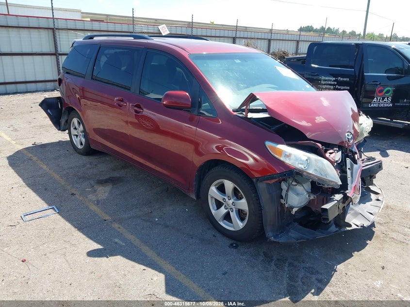 Vin: 5tdkz3dc0hs850580, lot: 46815900, toyota sienna le 8 passenger 20171