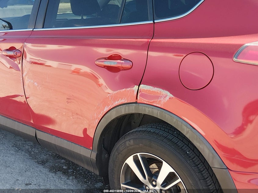 TOYOTA RAV4 - zdjęcie 18