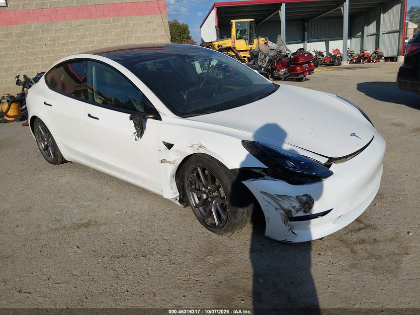 Vin: 5yj3e1eb1nf324565, lot: 46816539, tesla model 3 long range dual motor all-wheel drive 2022 img_1