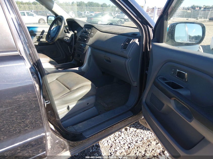 HONDA PILOT 2005 VIN 5FNYF18525B005541