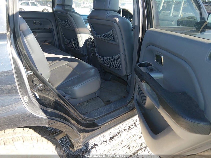 HONDA PILOT 2005 VIN 5FNYF18525B005541