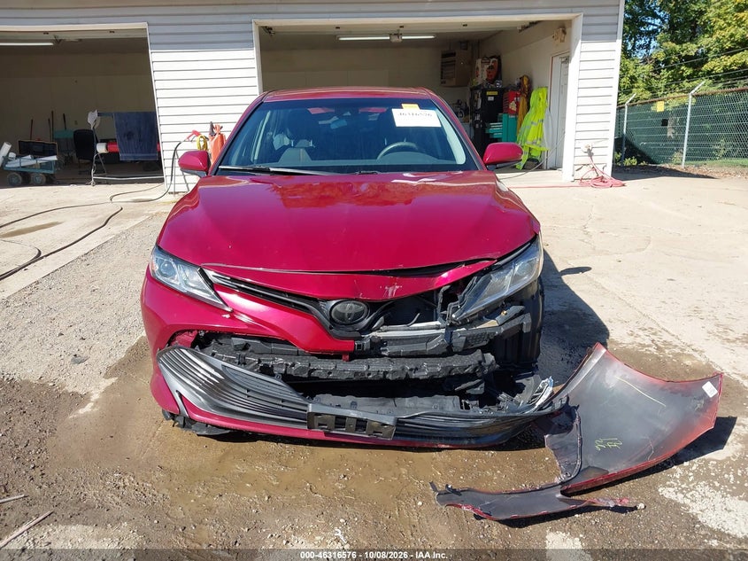 TOYOTA CAMRY - zdjęcie 13