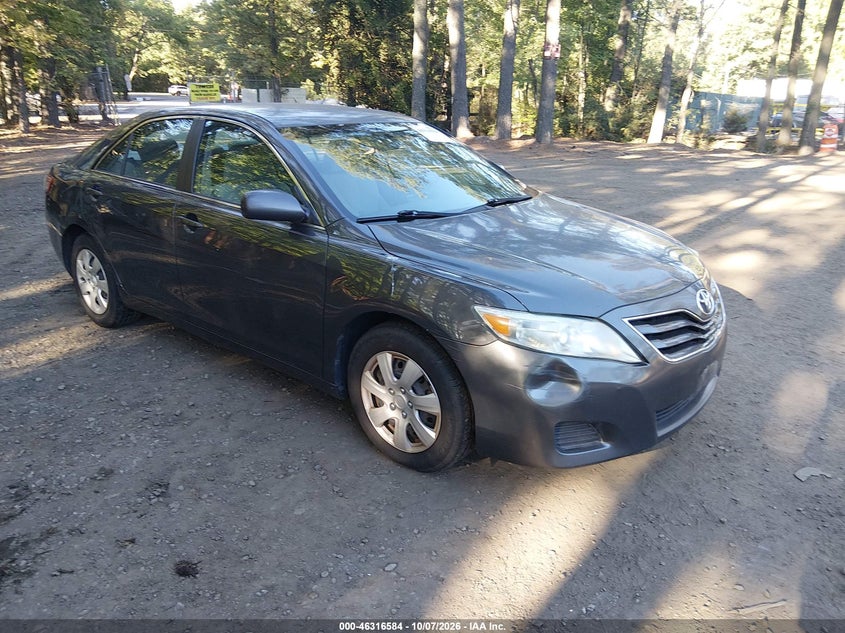 2011 TOYOTA CAMRY LE