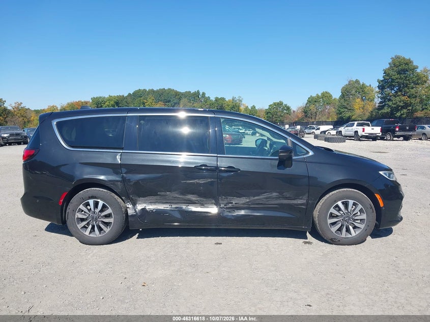 CHRYSLER PACIFICA HYBRID 2023 VIN 2C4RC1L76PR541700