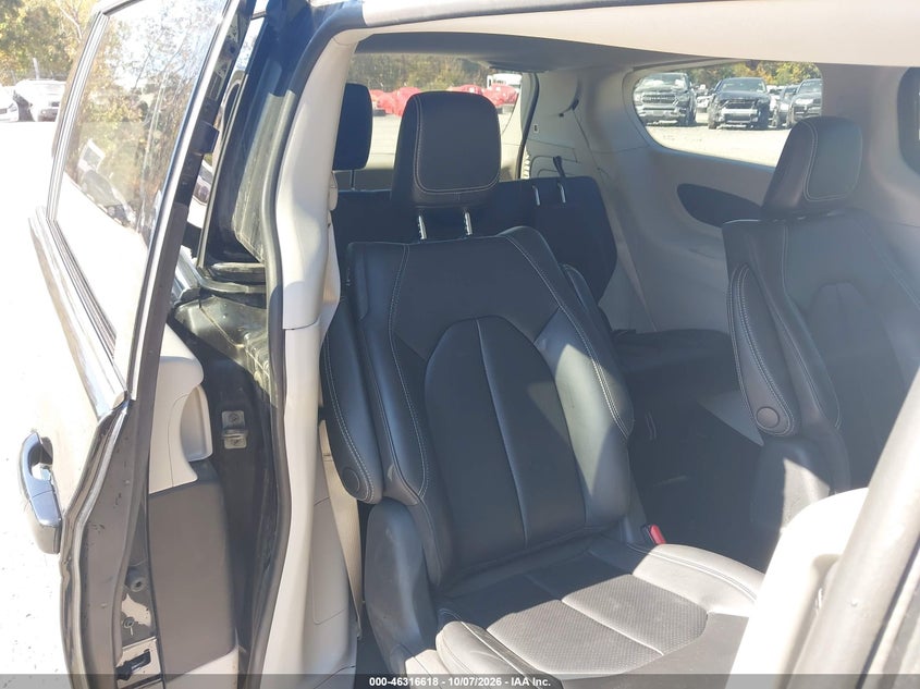 CHRYSLER PACIFICA HYBRID 2023 VIN 2C4RC1L76PR541700