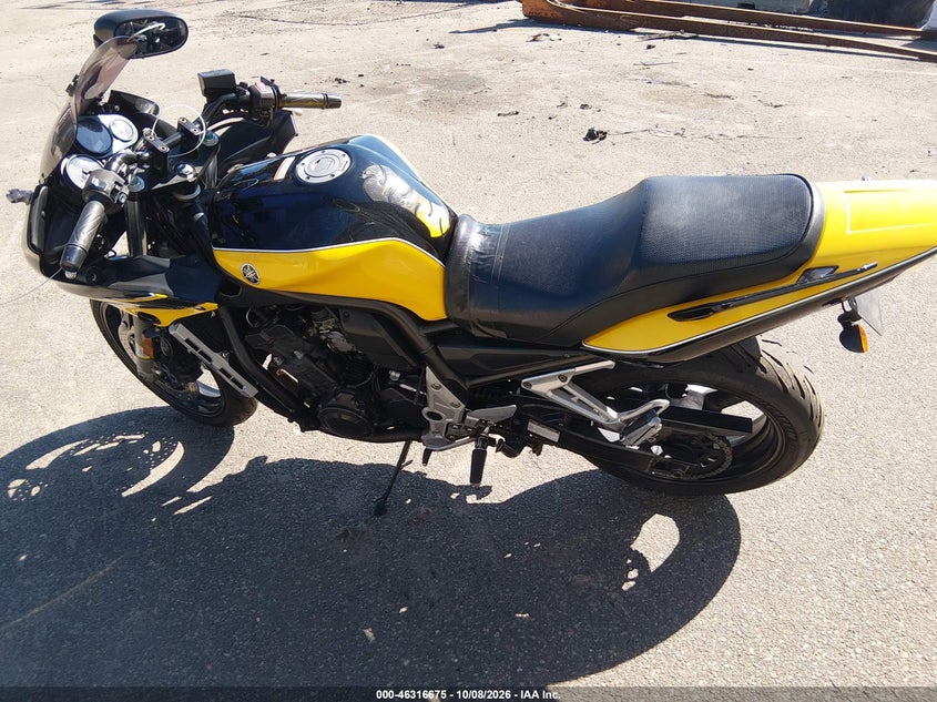 YAMAHA FZS10 2003