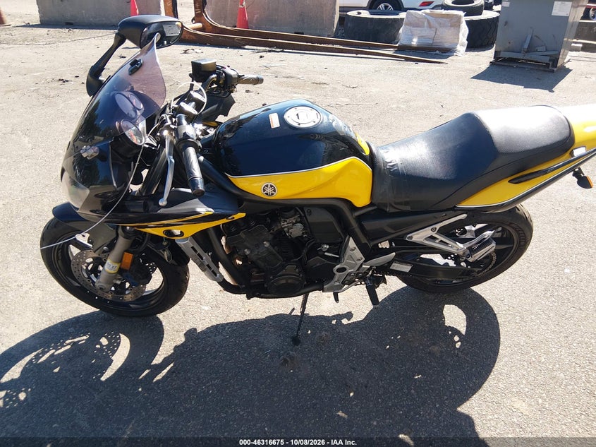 YAMAHA FZS10 2003