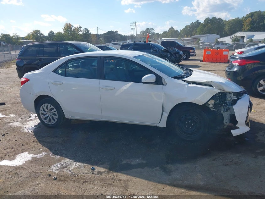 TOYOTA COROLLA - zdjęcie 13