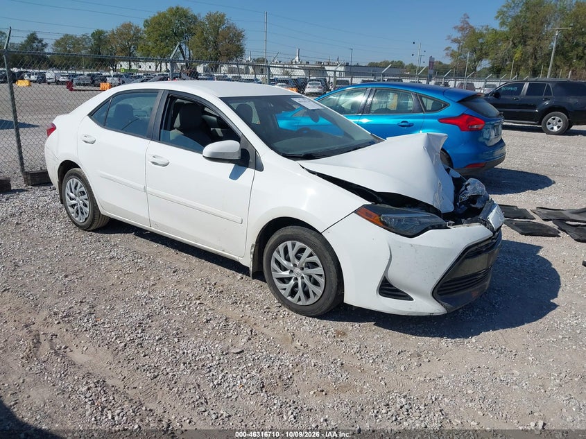 Vin: 5yfburhe1jp850809, lot: 46816934, toyota corolla le 2018 img_1