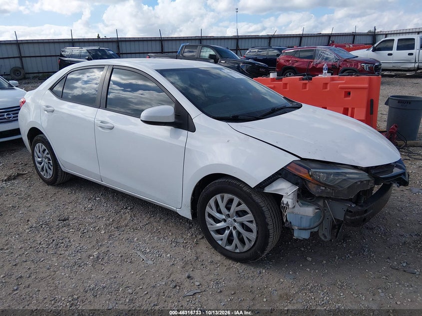 Vin: 5yfburhe2jp812182, lot: 46816955, toyota corolla le 2018 img_1