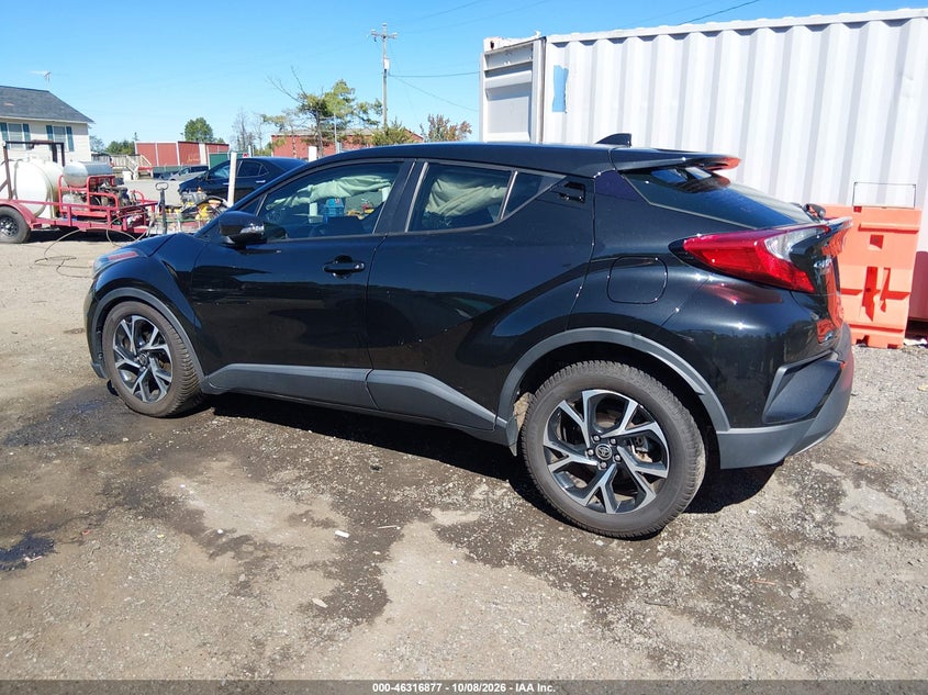 TOYOTA C-HR - zdjęcie 15
