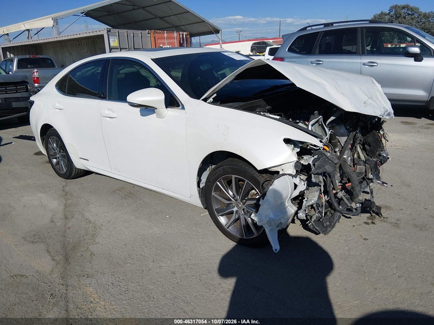 Vin: jthbw1gg4g2111650, lot: 46817276, lexus es 300h 20161