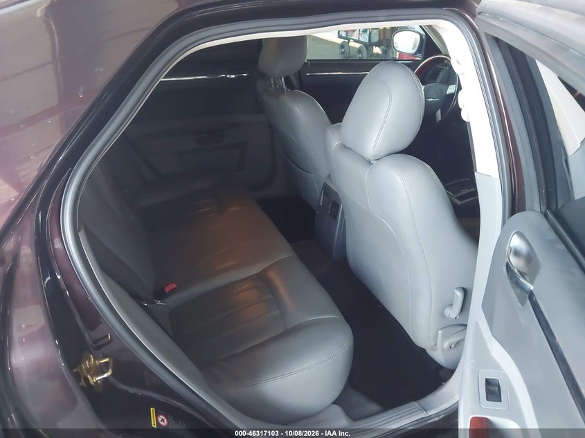 2005 CHRYSLER 300C · Фото 8