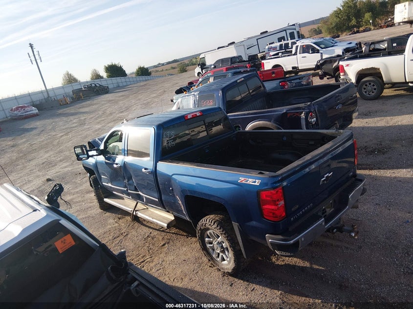 2017 CHEVROLET SILVERADO 2500HD LTZ · Фото 14