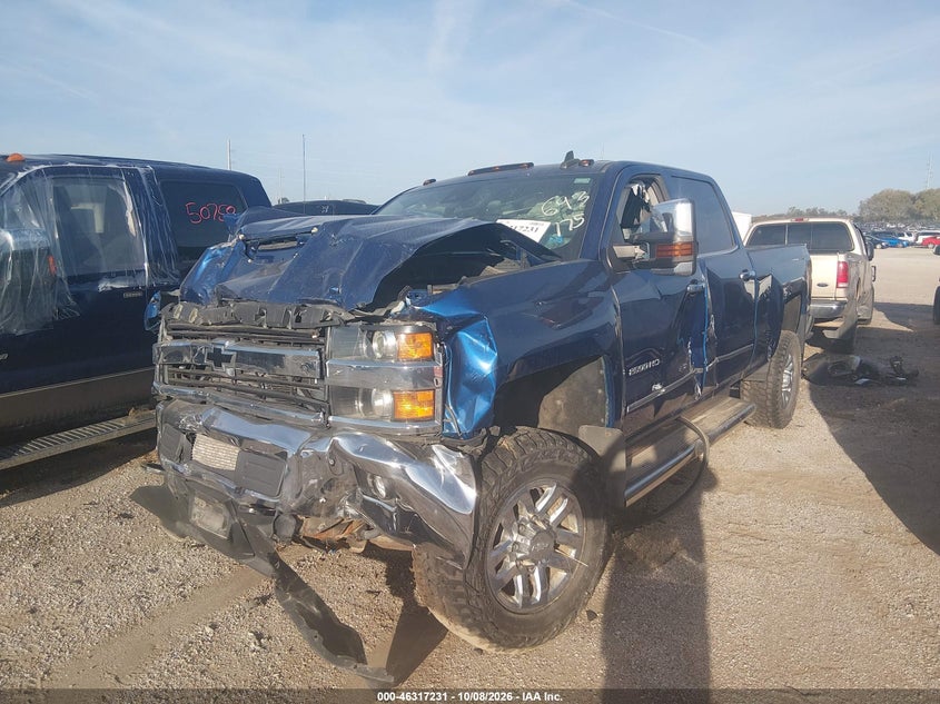 2017 CHEVROLET SILVERADO 2500HD LTZ · Фото 2