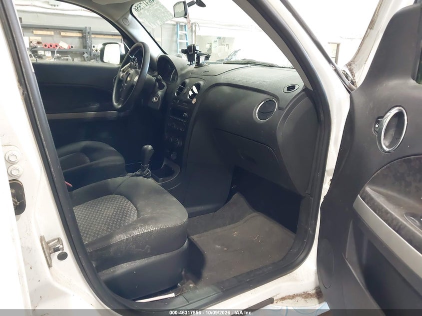 2011 CHEVROLET HHR LT · Фото 5