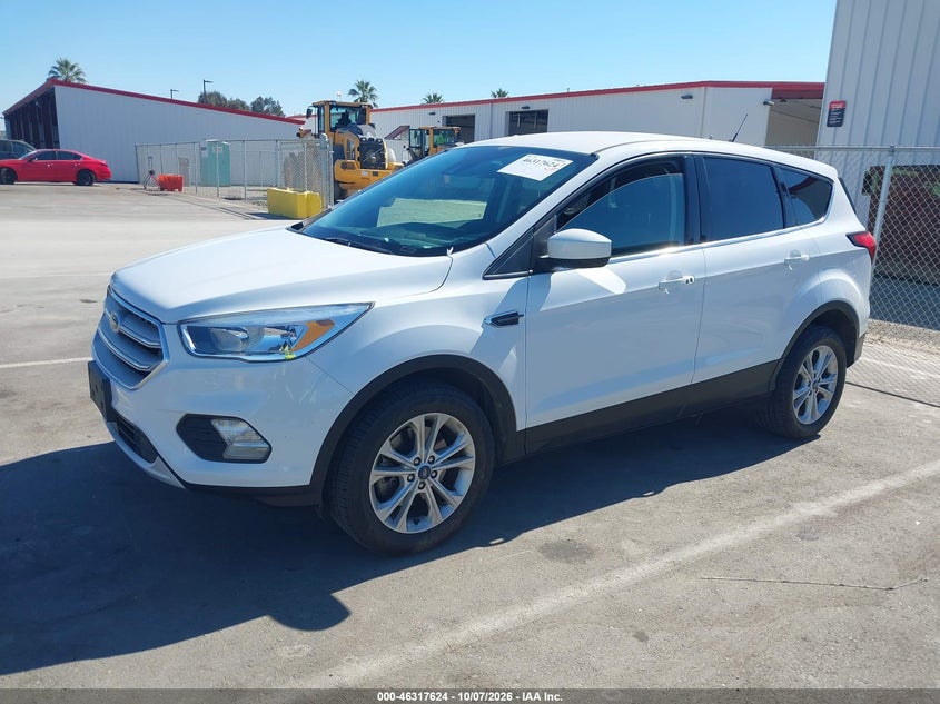 Vin: 1fmcu9gd4kub63496, lot: 46817846, ford escape se 20192