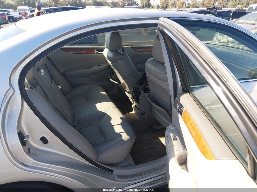 2005 LEXUS ES 330 · Фото 8