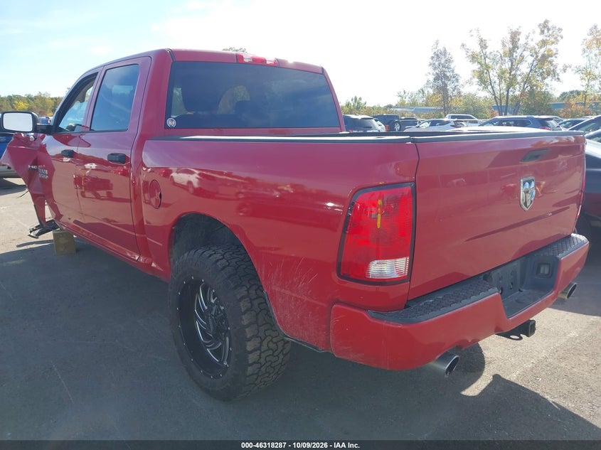 Vin: 3c6rr7kt8hg574423, lot: 46818509, ram 1500 express  4x4 5'7 box 20173