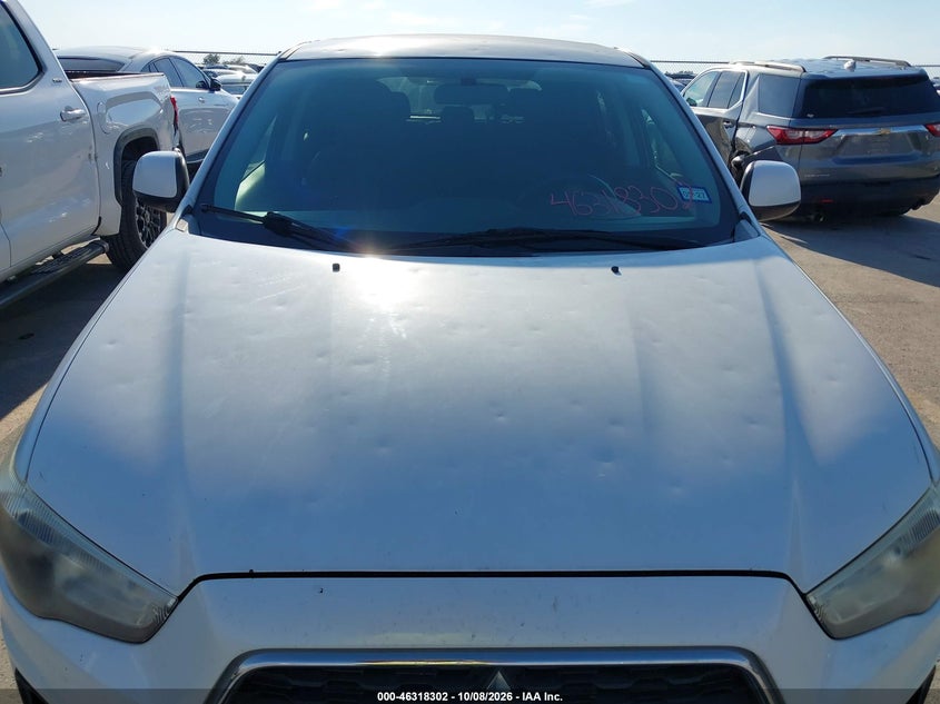 2015 MITSUBISHI OUTLANDER SPORT ES · Фото 6