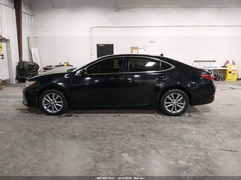 2013 LEXUS ES 350 · Фото 14