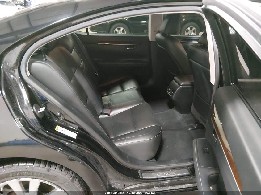 2013 LEXUS ES 350 · Фото 8