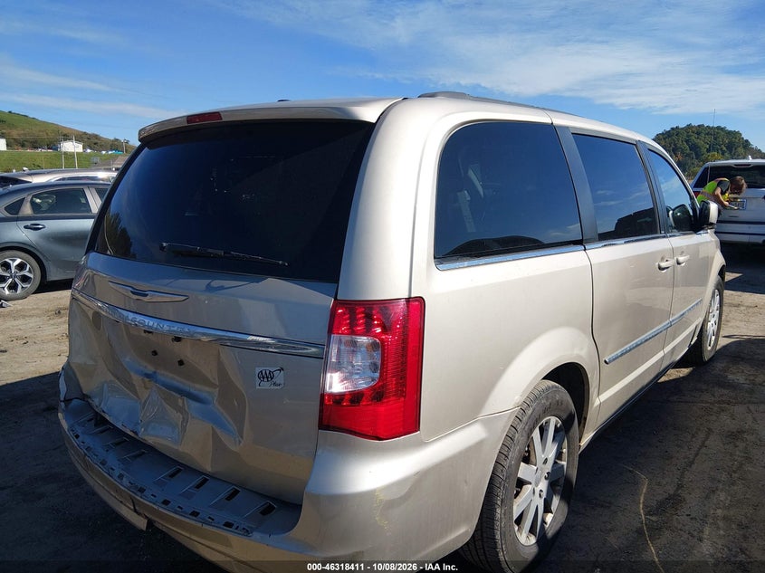2013 CHRYSLER TOWN & COUNTRY TOURING · Фото 6