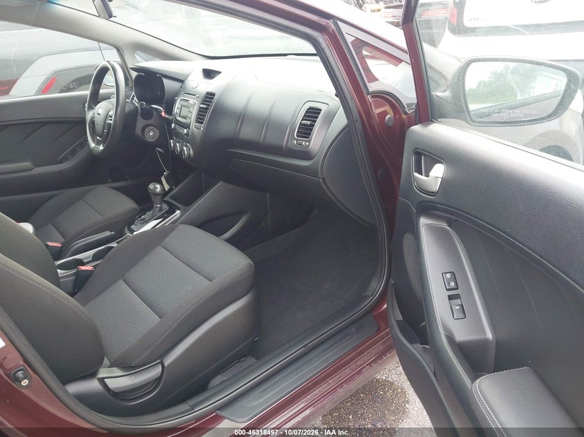 2017 KIA FORTE LX · Фото 5