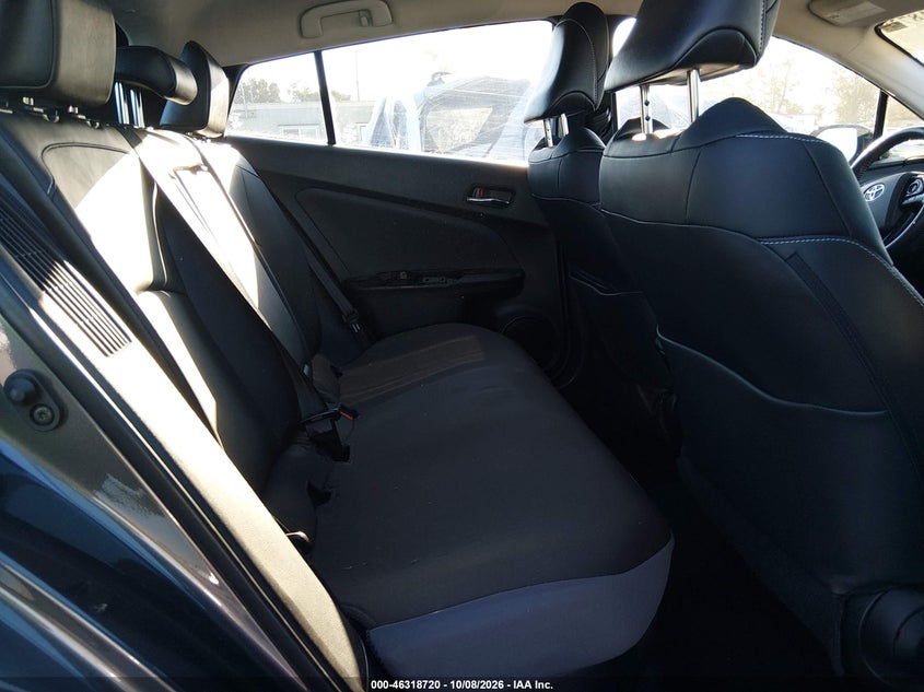 TOYOTA PRIUS PRIME - zdjęcie 8