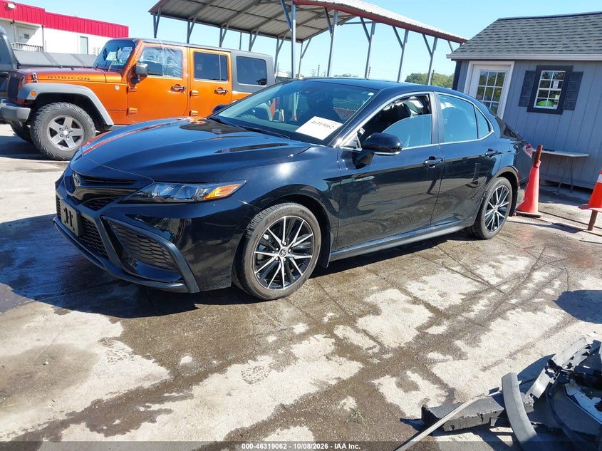 TOYOTA CAMRY - zdjęcie 2