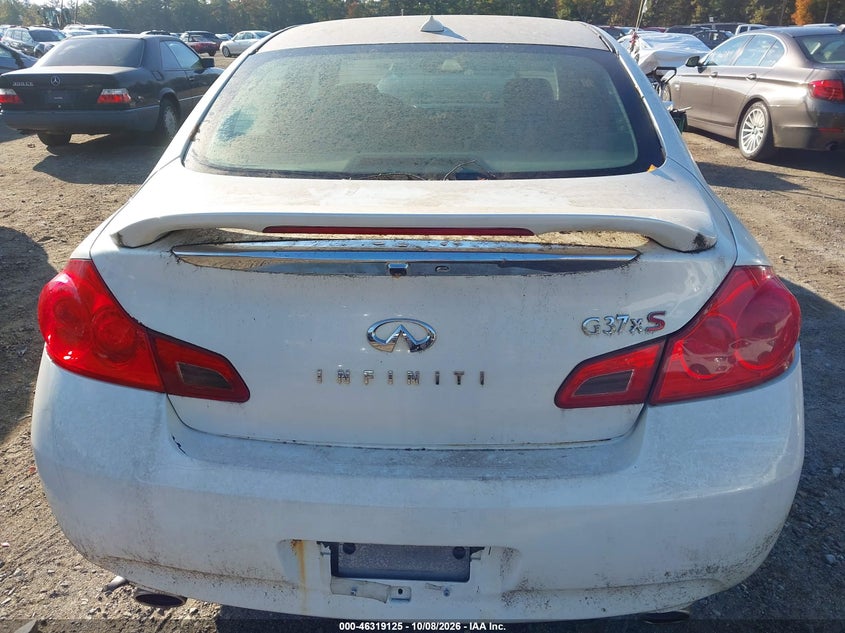2009 INFINITI G37X · Фото 13