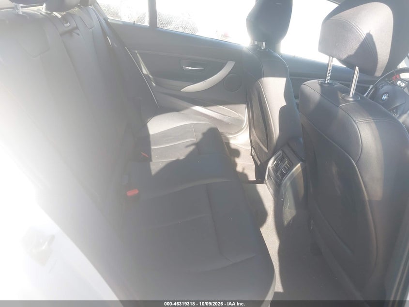 2013 BMW 320I · Фото 8