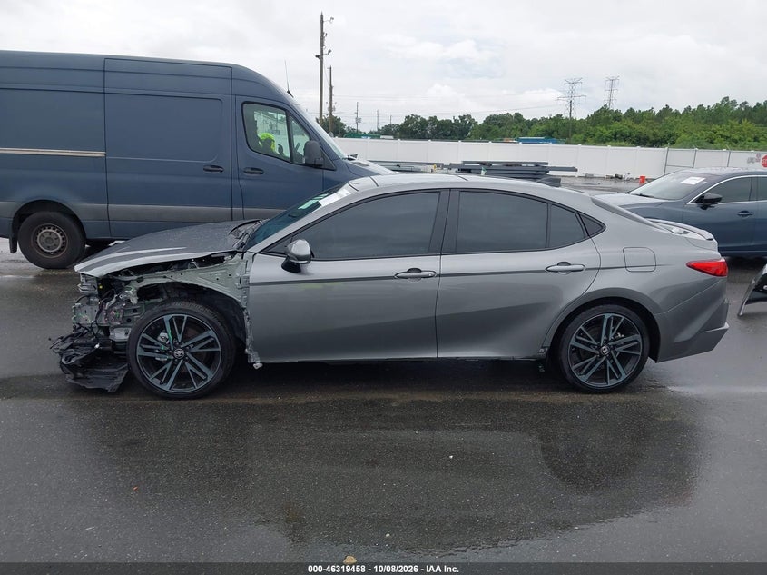 TOYOTA CAMRY - zdjęcie 15