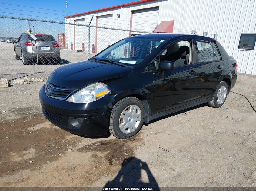 2011 Nissan Versa 1.8S, Left Front, IAAI, VIN 3N1BC1AP0BL358726 — photo 2