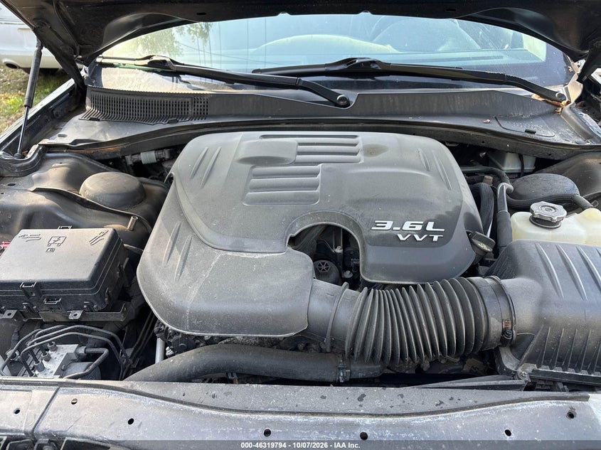 2016 CHRYSLER 300C AWD · Фото 10