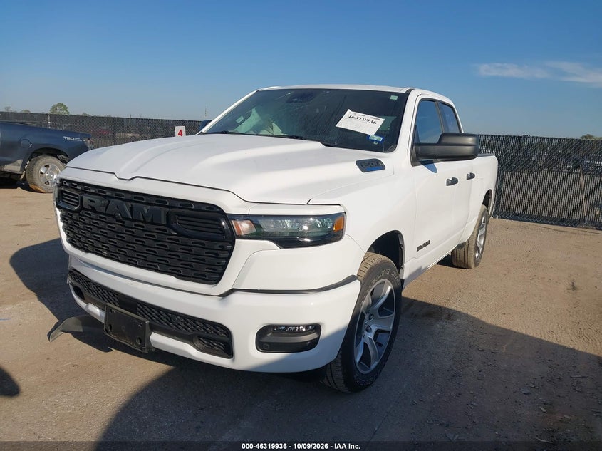 Vin: 1c6srecg4sn645770, lot: 46820158, ram 1500 tradesman  4x2 6'4 box 20252