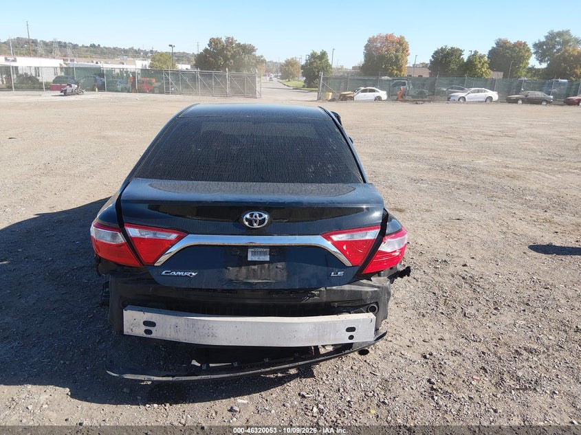 TOYOTA CAMRY - zdjęcie 16