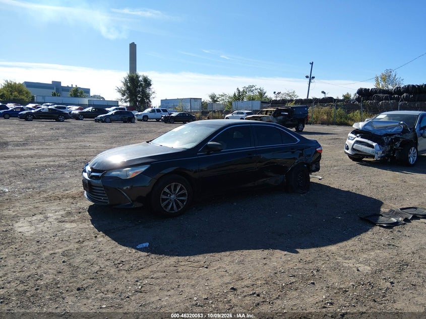 TOYOTA CAMRY - zdjęcie 2