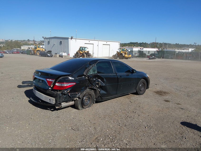 TOYOTA CAMRY - zdjęcie 4